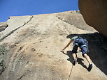 Primo assaggio dello stile di arrampicata locale
